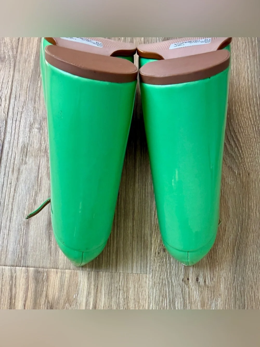 Schutz Zayne Platform Mary Jane Pumps Neon Green Patent Size 8.5B